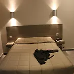 Hotel Des Arenes 3*