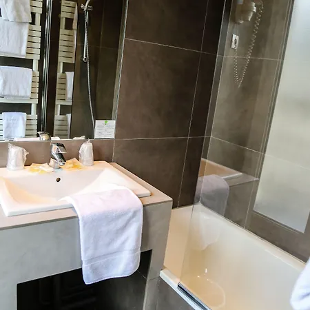 Hotel Des Arenes 3*