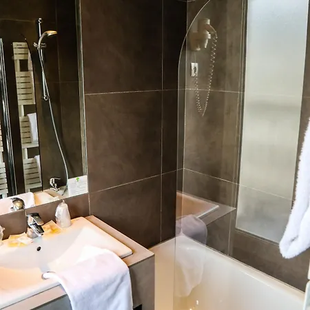 Des Arenes Hotel 3*