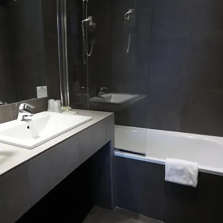Des Arenes Hotel
