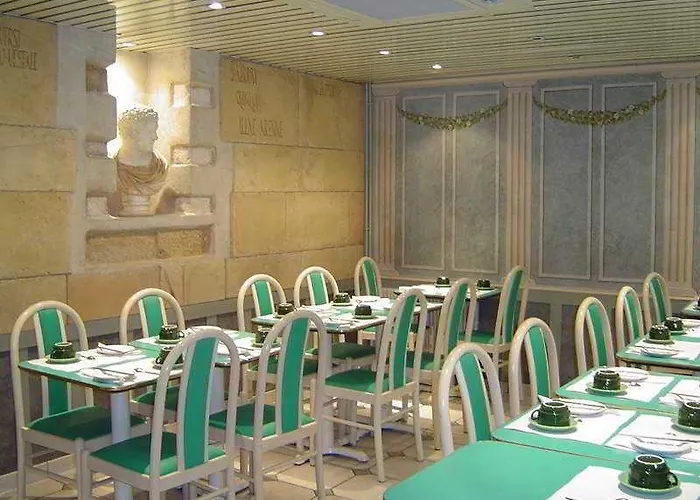 Des Arenes 3* París