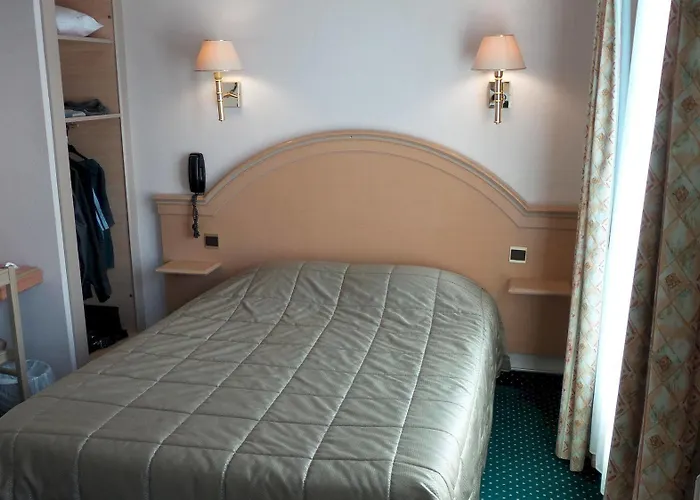 ديزارين فندق باريس